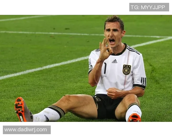 2010年南非世界杯经典对决德国队与西班牙队的巅峰对抗回顾