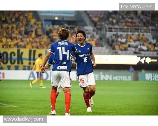 日本联赛杯激战鹿岛鹿角对决川崎前锋争夺晋级名额